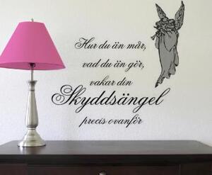 Väggtext - Svenska - Hur du än mår, vad du än gör, vakar...  Med tillhörande ängel